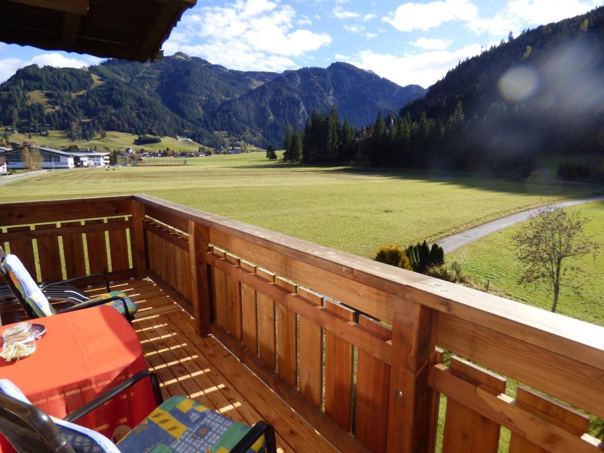 Haus Alpenland Hotell Tannheim Exteriör bild