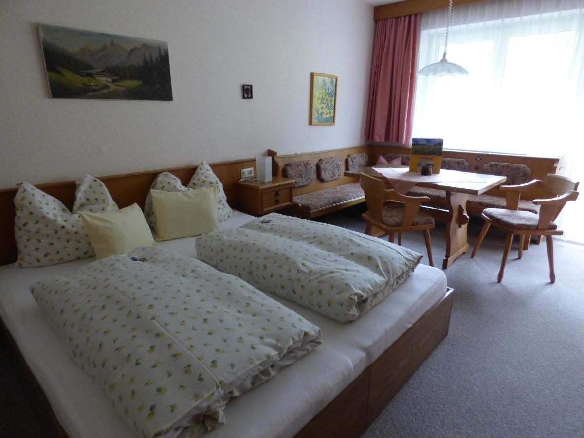 Haus Alpenland Hotell Tannheim Exteriör bild