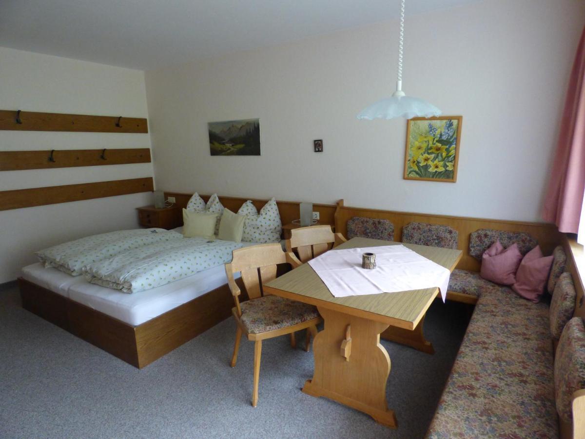 Haus Alpenland Hotell Tannheim Exteriör bild