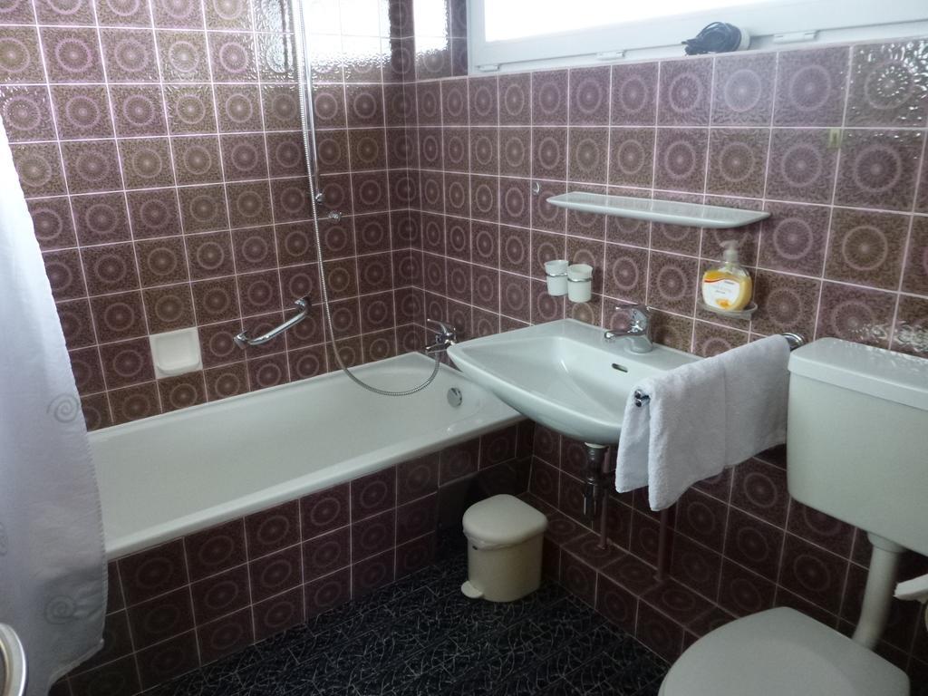 Haus Alpenland Hotell Tannheim Rum bild
