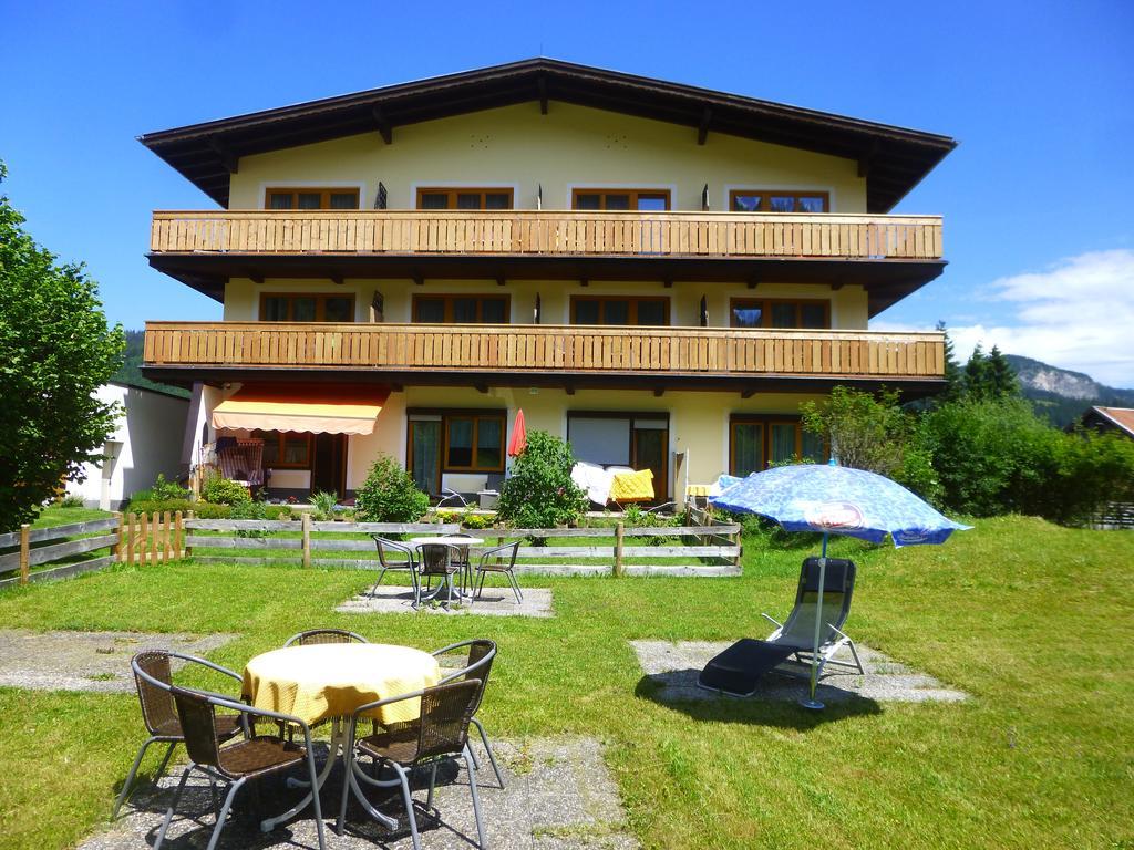 Haus Alpenland Hotell Tannheim Exteriör bild